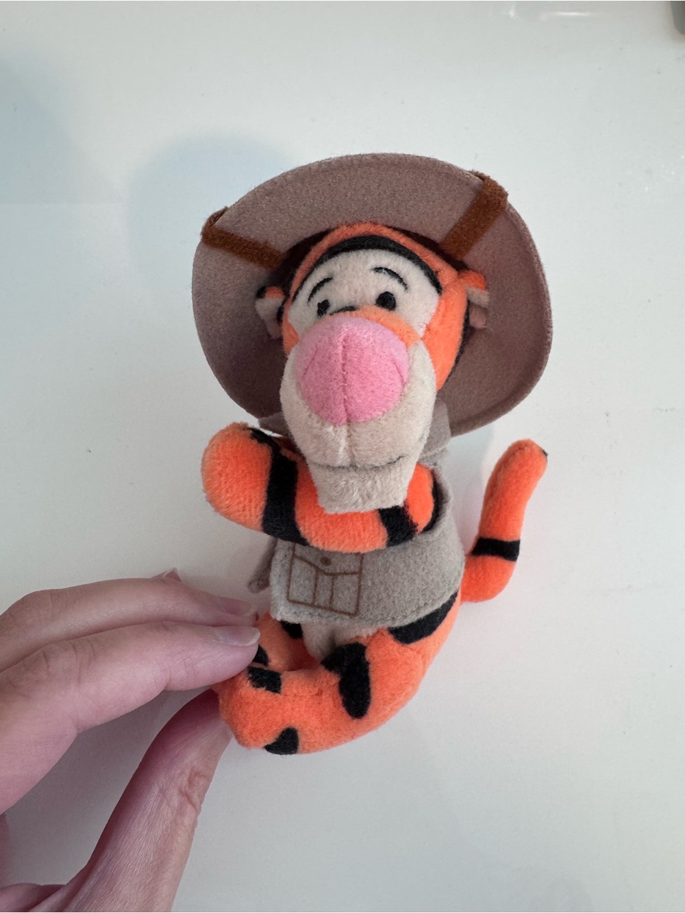 90s Vintage Disney Tiger Magnetic Paws Plush